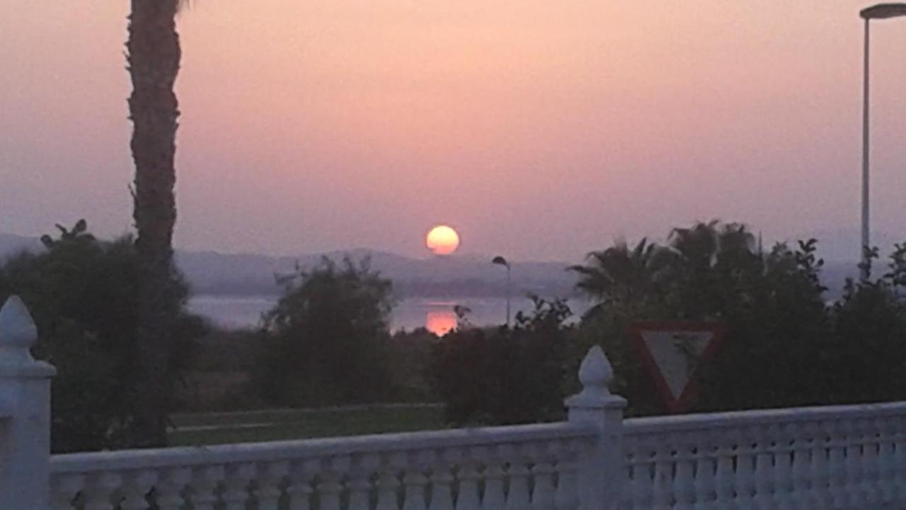 Bnb Casa Frente Al Lago Rosa Torrevieja Esterno foto
