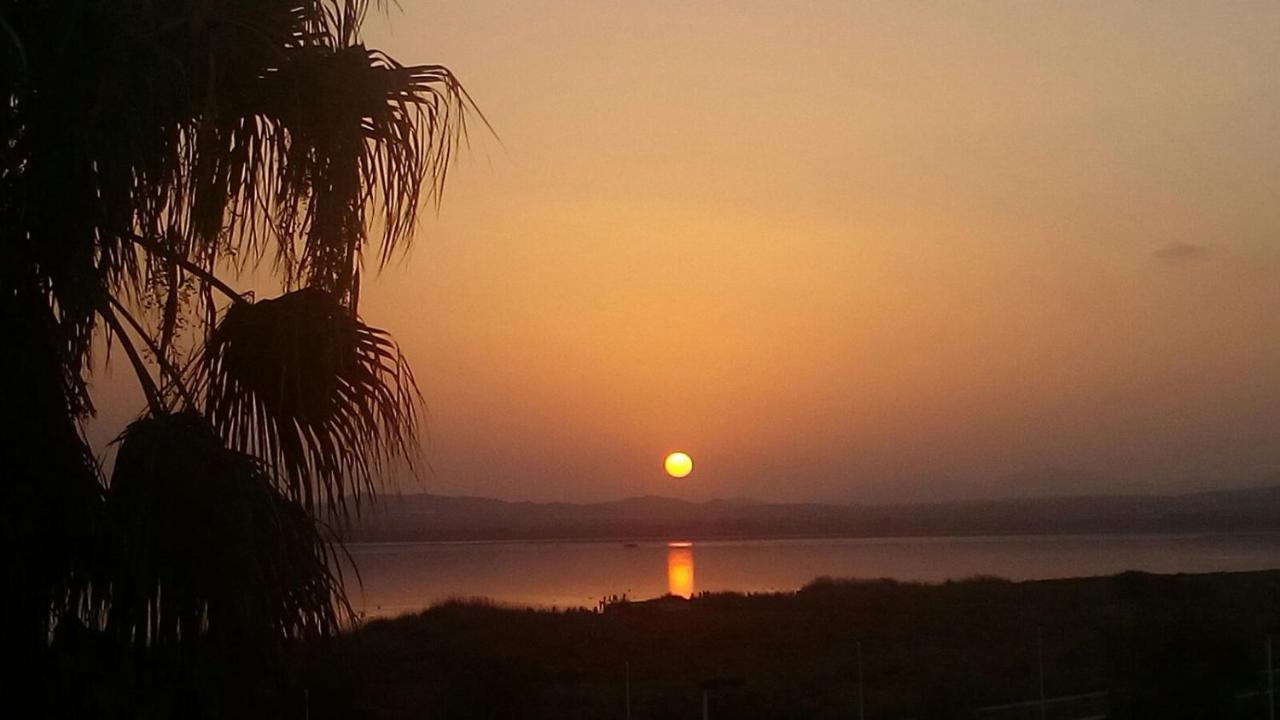 Bnb Casa Frente Al Lago Rosa Torrevieja Esterno foto
